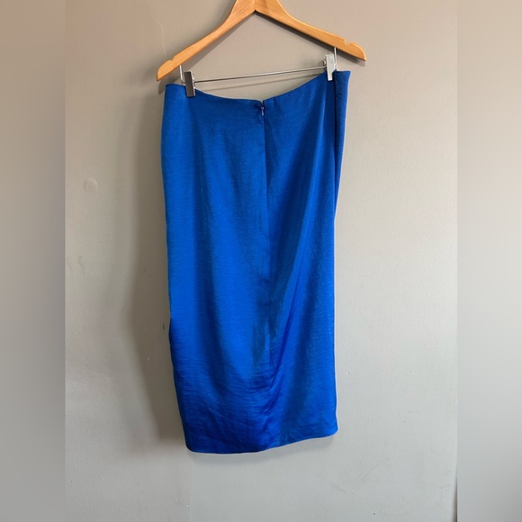 NWOT BCBG New York Blue Sarong Midi Wrap Skirt with Front Slit | Size: L - Picture 4 of 5